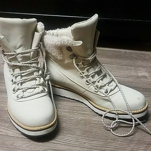 White Fur Boots - Wedge Boot